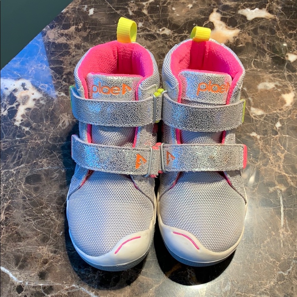 Plae silver high top sneakers